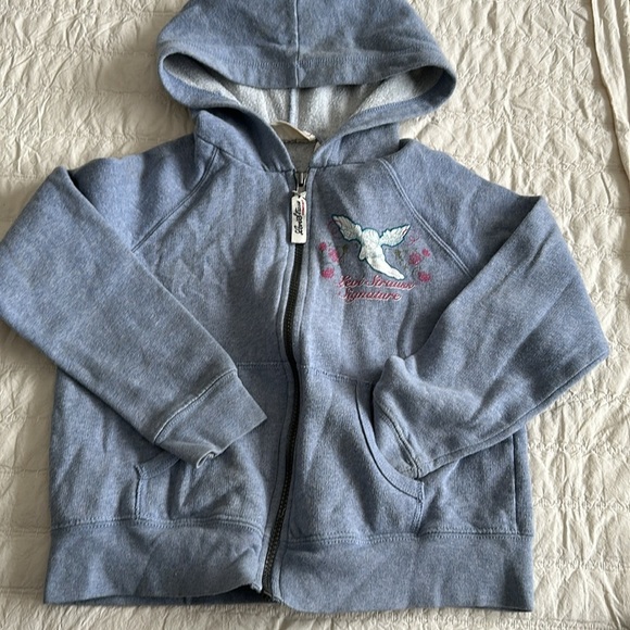 7/8 Levi Strauss, zip up hoodie and Levi’s capris size 8 Size - Picture 9 of 12